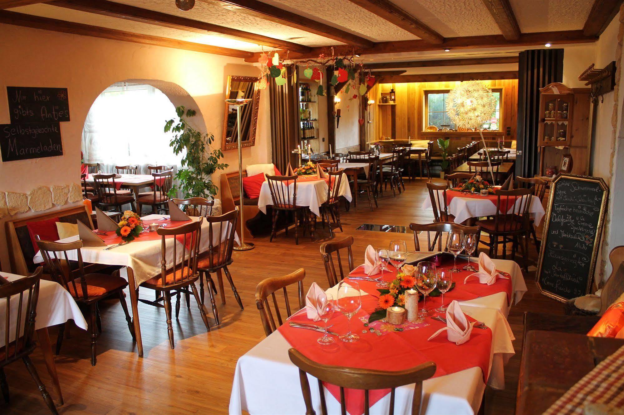Antjes Schmankerlhotel Und Restaurant Tröstau Zewnętrze zdjęcie